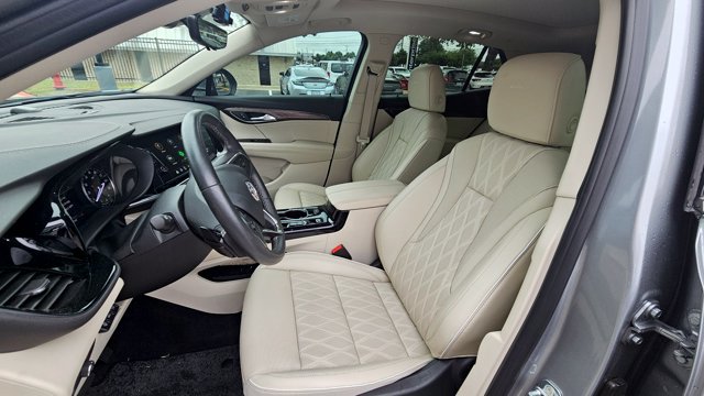 Used 2023 Buick Envision Avenir AWD/4WD image 7