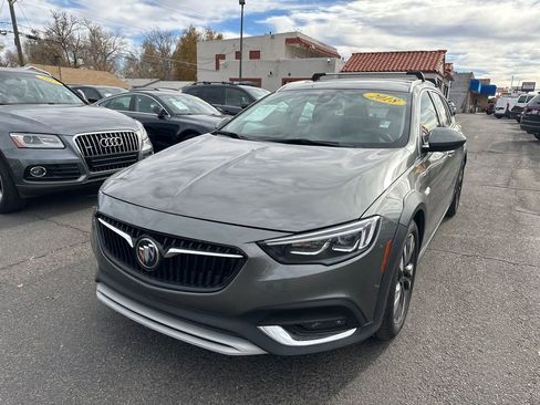 Used 2018 Buick Regal Essence w/ Driver Confidence Package #1 image 2