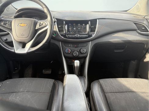 Used 2018 Chevrolet Trax LT w/ LT Convenience Package image 10