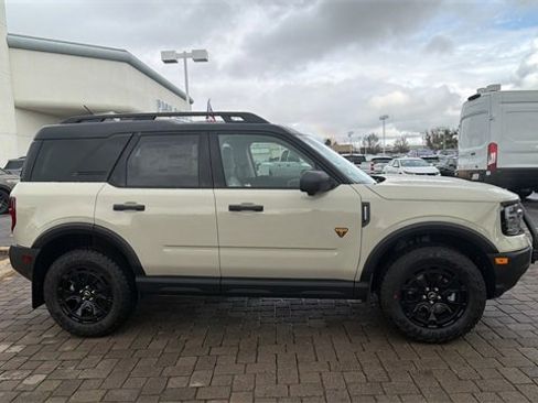 New 2025 Ford Bronco Sport Badlands w/ Sasquatch Badlands Package image 2