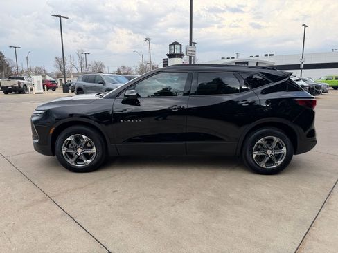 Used 2023 Chevrolet Blazer LT image 8