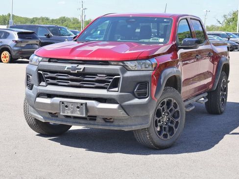 Used 2026 Chevrolet Colorado Trail Boss AWD/4WD image 2
