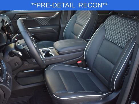 Used 2025 GMC Acadia Denali w/ LPO, Floor Liner Package image 18