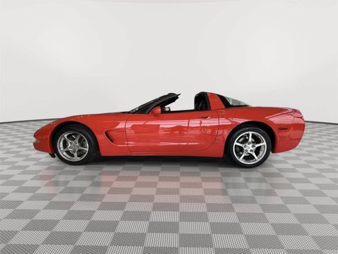 Used 2002 Chevrolet Corvette Coupe RWD image 15