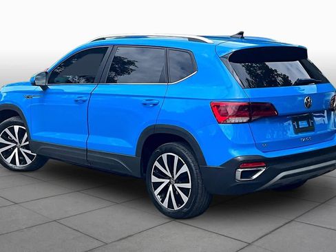 Used 2022 Volkswagen Taos SE FWD image 12