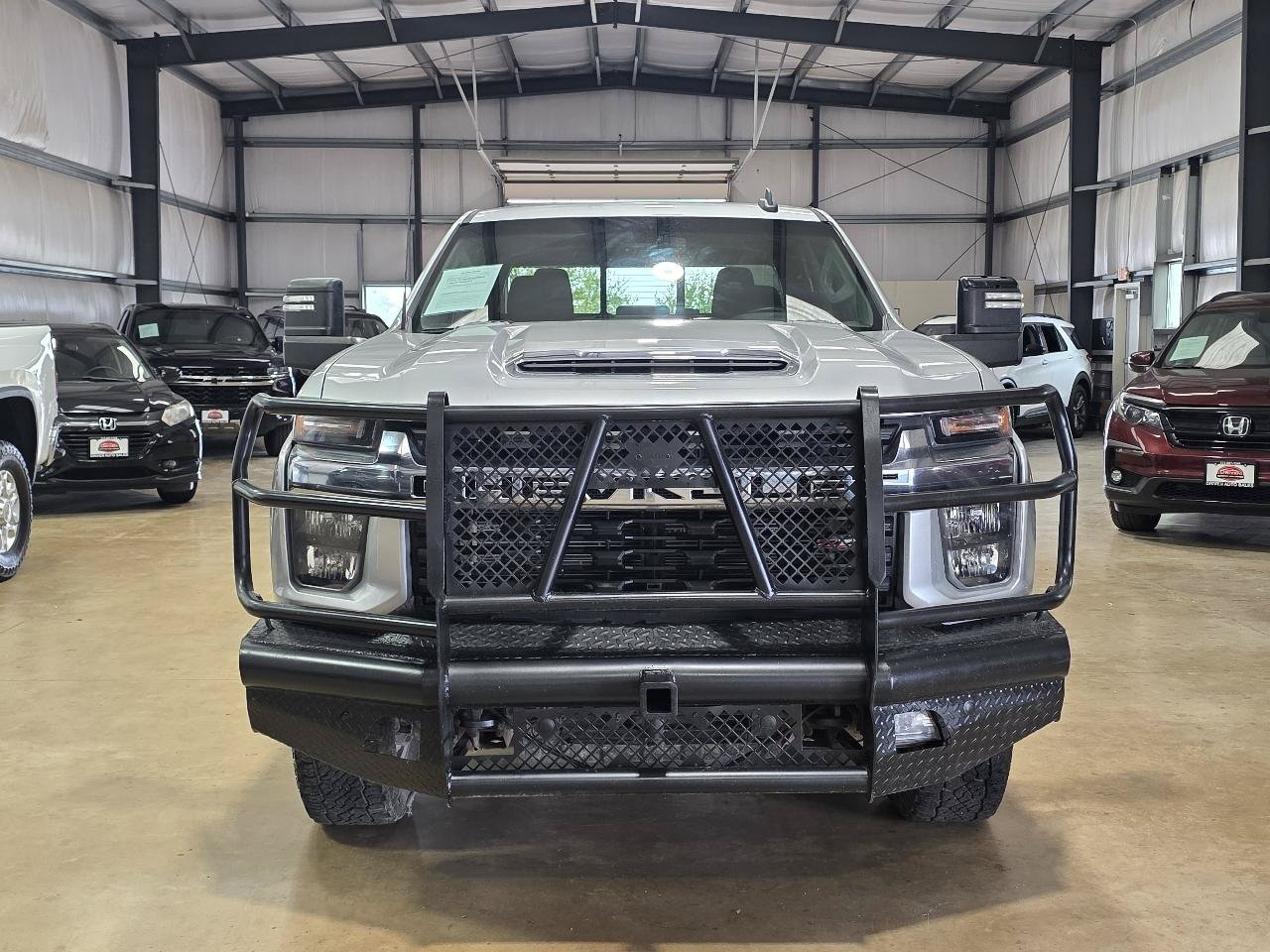 Used 2022 Chevrolet Silverado 3500 LT w/ Convenience Package AWD/4WD image 2