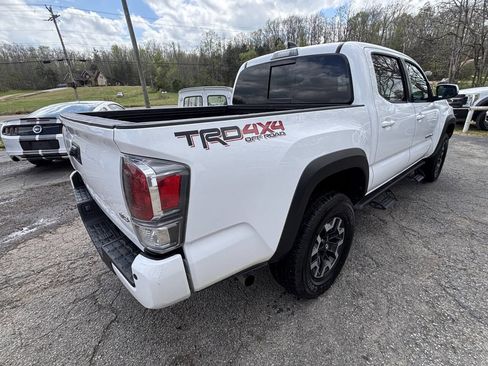 Used 2021 Toyota Tacoma TRD Off-Road w/ Technology Package image 34