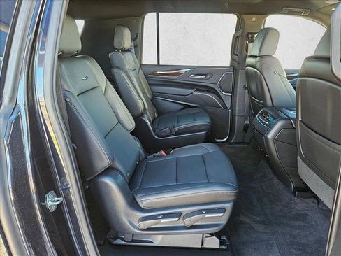 Certified 2022 Cadillac Escalade ESV Luxury w/ LPO, Illumination Package image 21