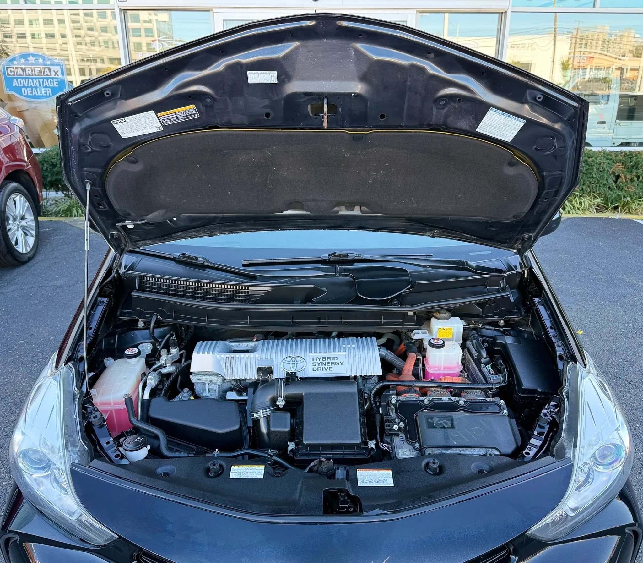 Used 2017 Toyota Prius V Four w/ Carpet Mat Package FWD image 33