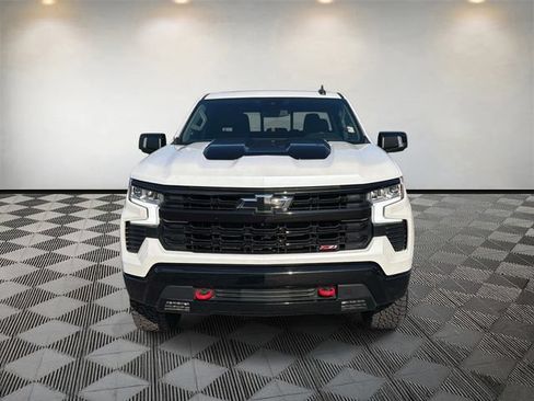 Used 2023 Chevrolet Silverado 1500 LT Trail Boss w/ LT Trail Boss Premium Package AWD/4WD image 2