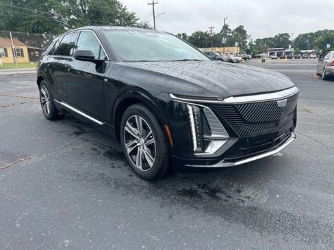Certified 2024 Cadillac Lyriq Luxury RWD image 6
