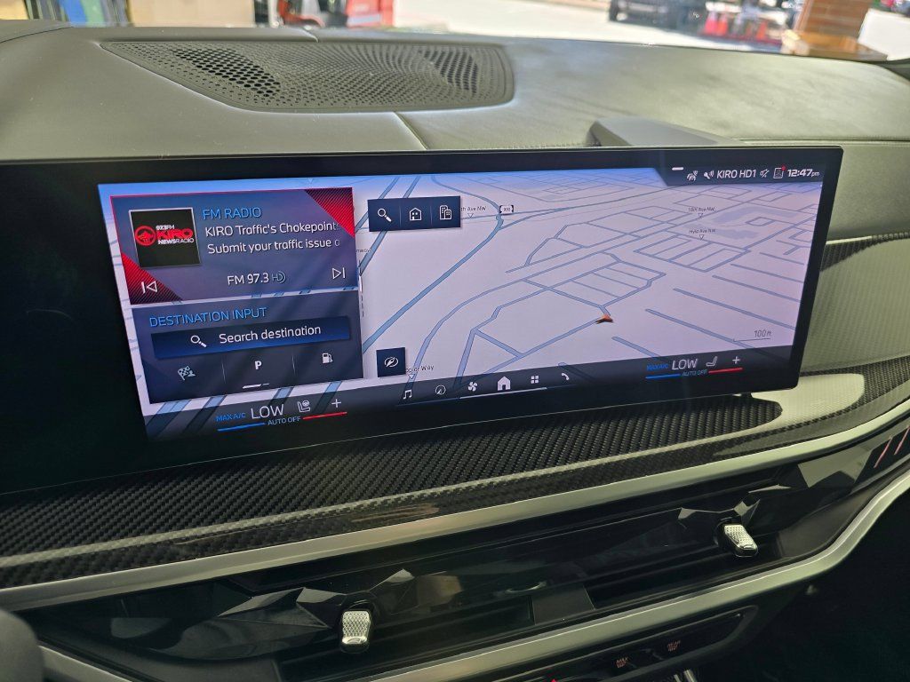 Used 2025 BMW X7 M60i AWD/4WD image 34