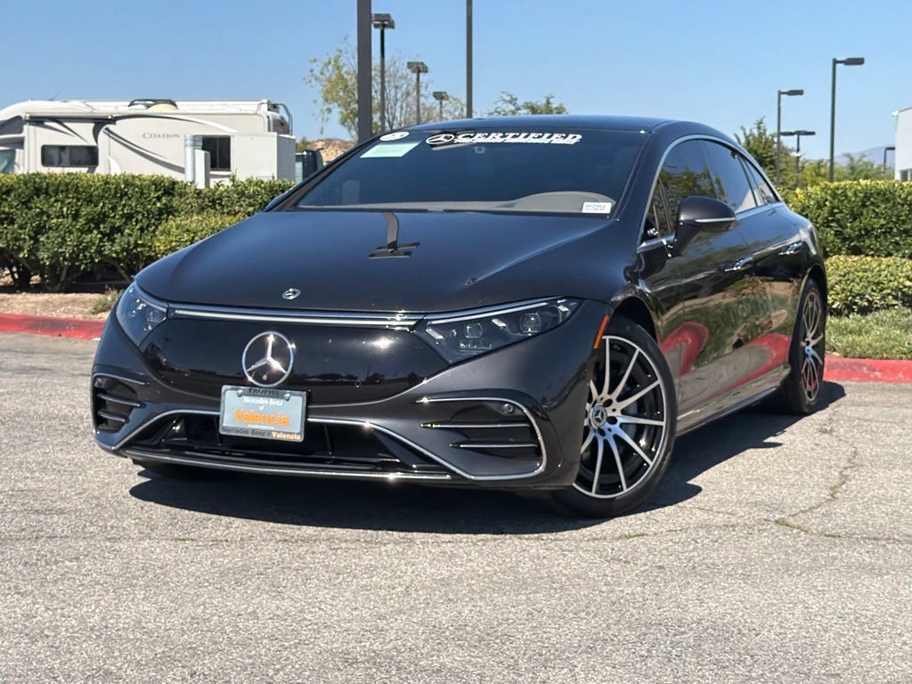 Used 2023 Mercedes-Benz EQS 580 4MATIC Sedan image 2