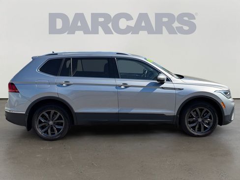 Used 2022 Volkswagen Tiguan SE AWD/4WD image 8