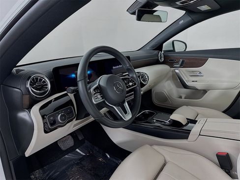 Certified 2023 Mercedes-Benz CLA 250 image 9