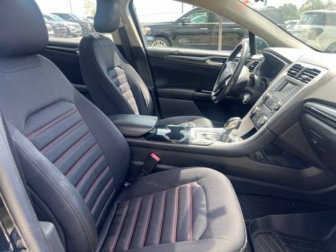 Used 2014 Ford Fusion SE w/ Equipment Group 201A FWD image 11