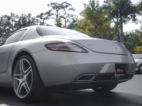 Used 2012 Mercedes-Benz SLS AMG Coupe image 15