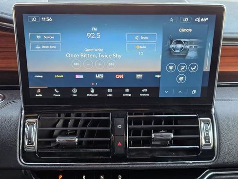 Used 2024 Lincoln Navigator Reserve image 12