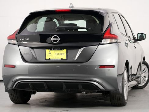 Used 2025 Nissan Leaf S image 4