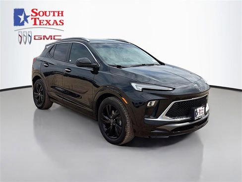 Used 2025 Buick Encore GX Sport Touring image 1