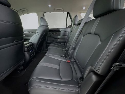 Used 2025 Honda Pilot EX-L image 31