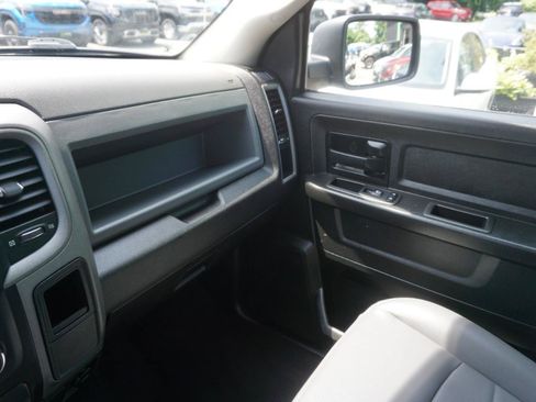 Used 2019 RAM 1500 Express AWD/4WD image 19