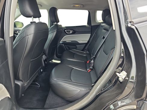 Used 2022 Jeep Compass Limited AWD/4WD image 11