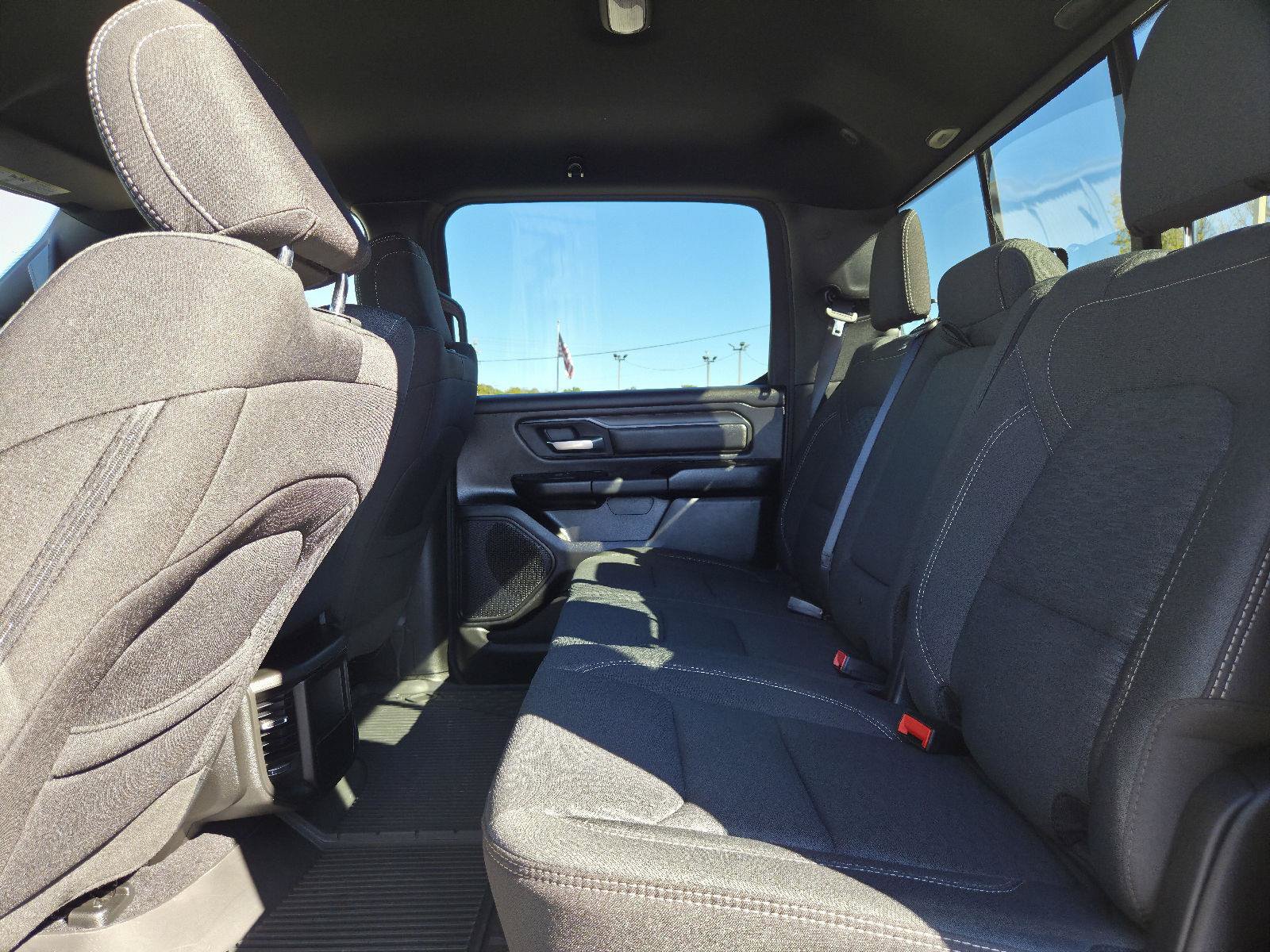 Used 2025 RAM 1500 Warlock AWD/4WD image 27