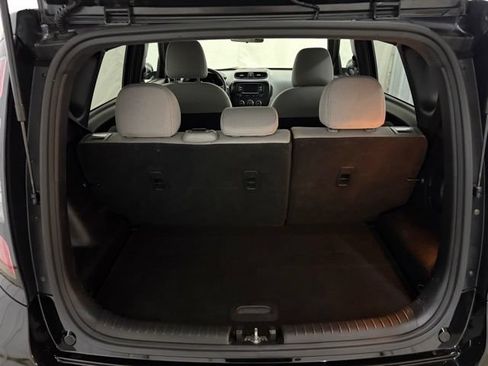 Used 2019 Kia Soul FWD image 11