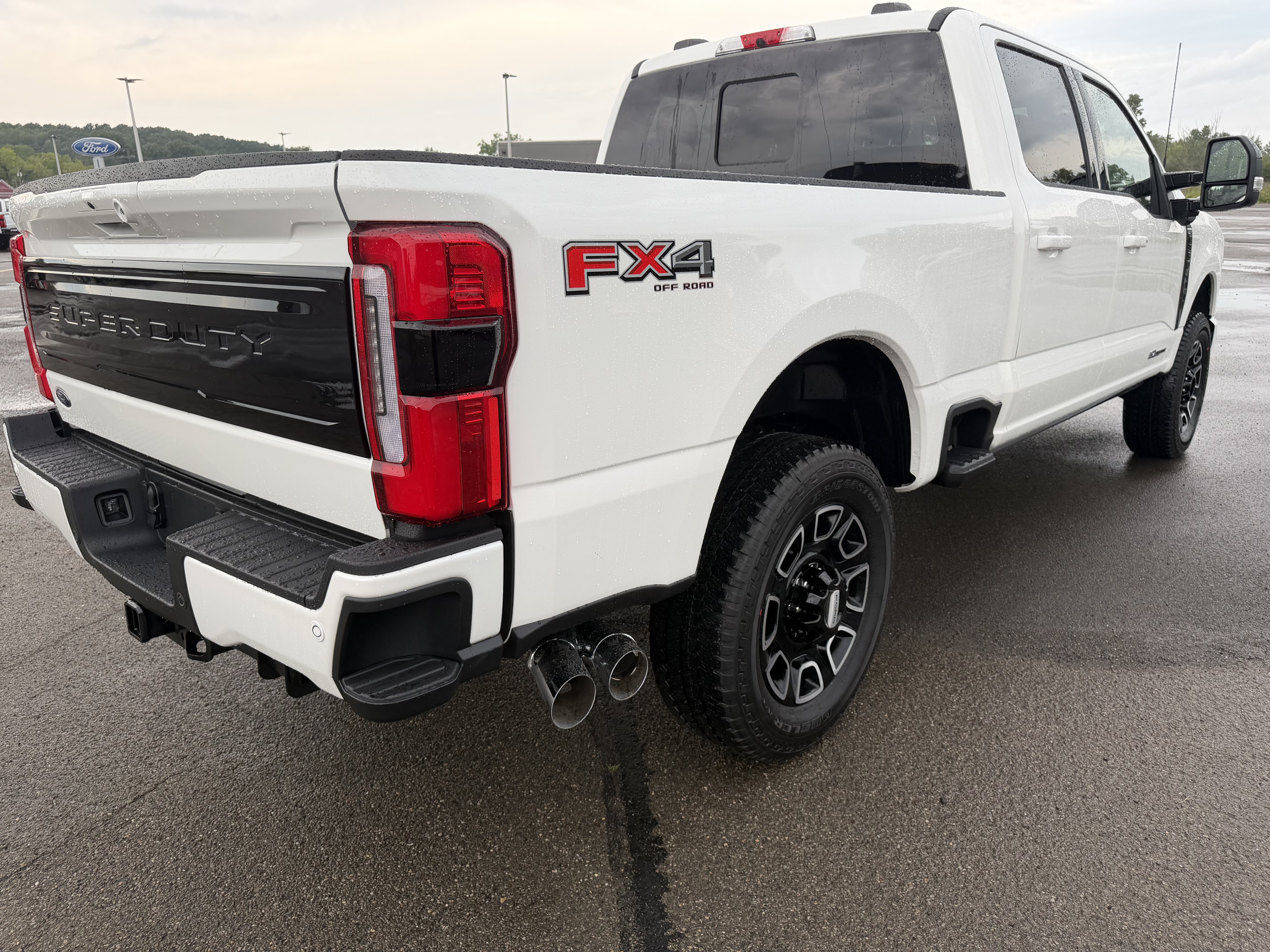 New 2026 Ford F350 Platinum w/ FX4 Off-Road Package AWD/4WD image 2