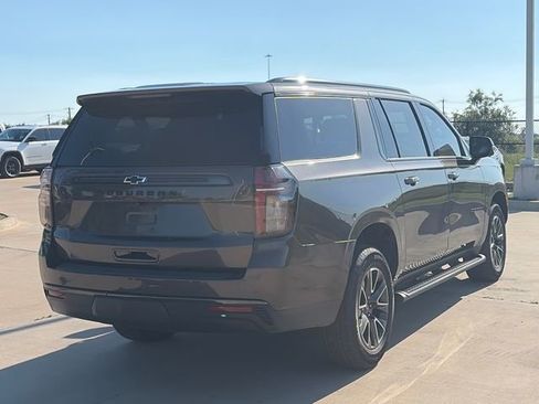 Used 2021 Chevrolet Suburban Z71 w/ Luxury Package AWD/4WD image 9
