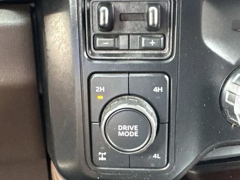 Used 2024 Ford F250 King Ranch w/ FX4 Off-Road Package AWD/4WD image 21