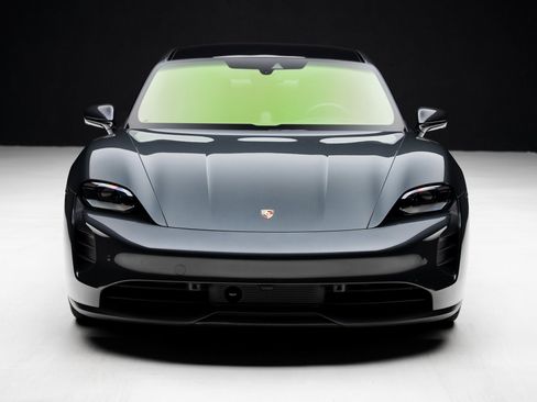 Used 2023 Porsche Taycan GTS image 6