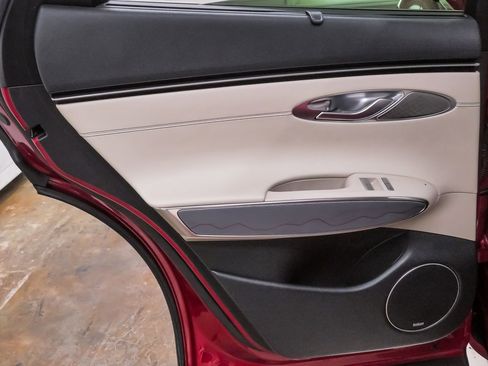 Certified 2023 Genesis GV70 2.5T Advanced w/ Advanced Package image 27