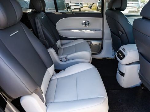 New 2026 Hyundai Ioniq 9 Limited AWD/4WD image 22