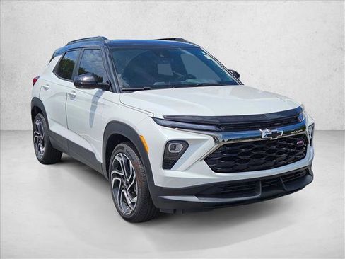 Used 2026 Chevrolet TrailBlazer RS w/ Driver Confidence Package FWD image 3