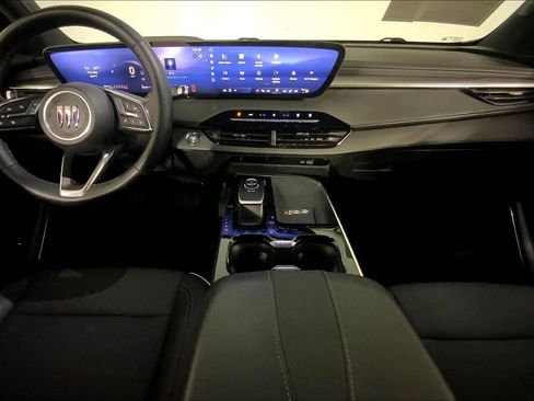 Used 2025 Buick Enclave Preferred FWD image 15
