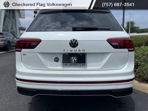 Used 2023 Volkswagen Tiguan SE R-Line FWD image 10