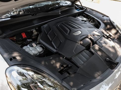 Used 2023 Porsche Cayenne S Platinum AWD/4WD image 70