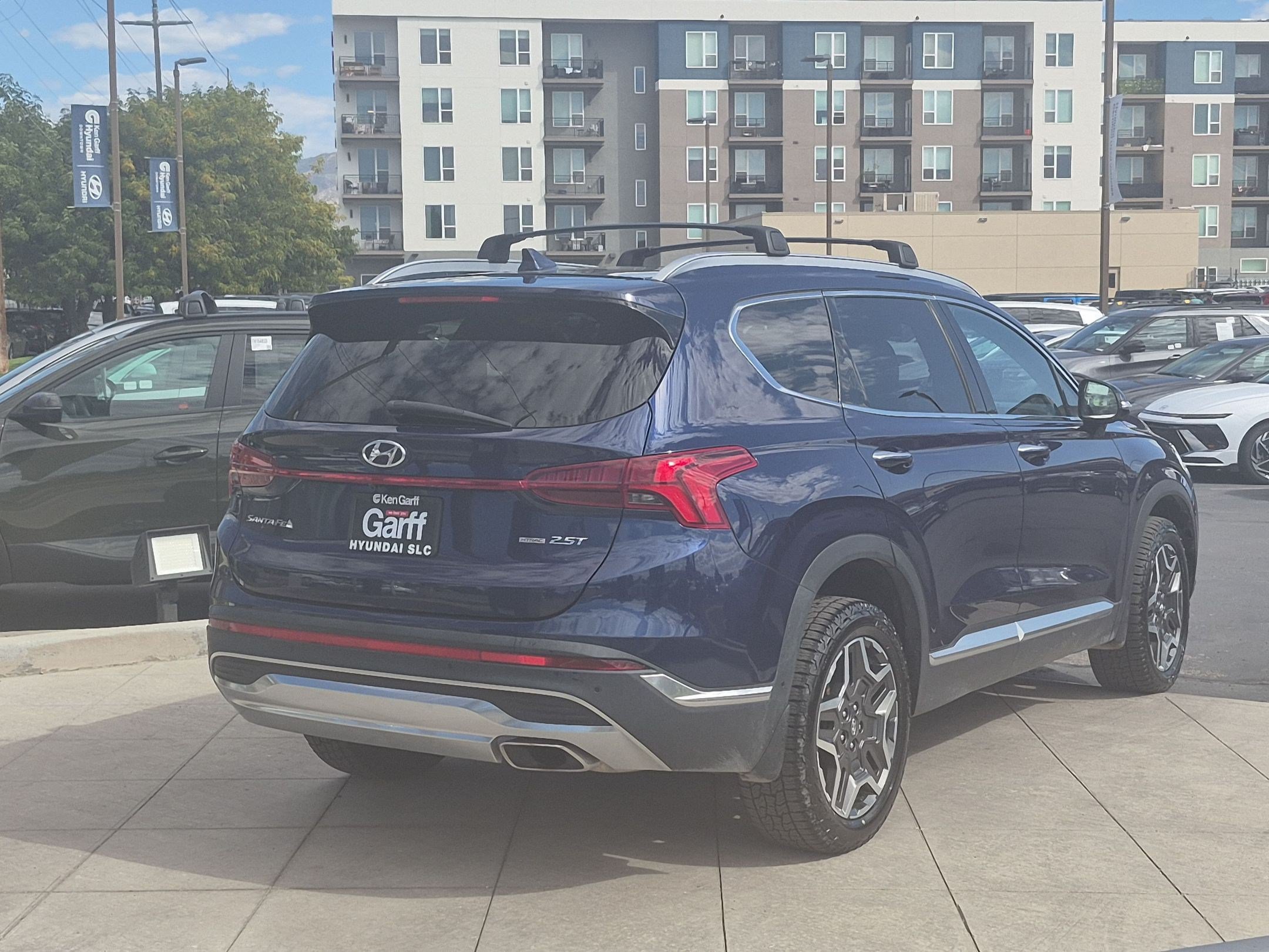 Used 2022 Hyundai Santa Fe Limited AWD/4WD image 3