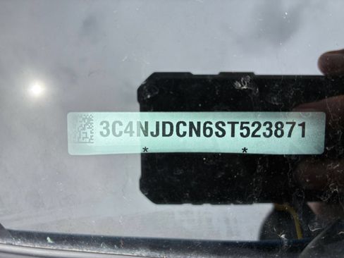 Used 2025 Jeep Compass Limited AWD/4WD image 24