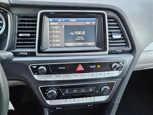 Used 2019 Hyundai Sonata SE image 14