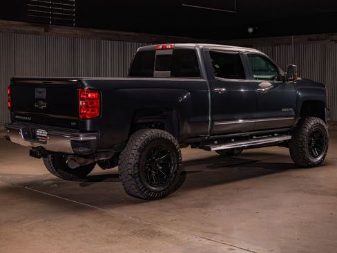 Used 2019 Chevrolet Silverado 2500 LTZ w/ Duramax Plus Package AWD/4WD image 10