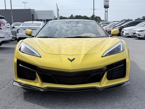 Used 2025 Chevrolet Corvette E-Ray AWD/4WD image 3