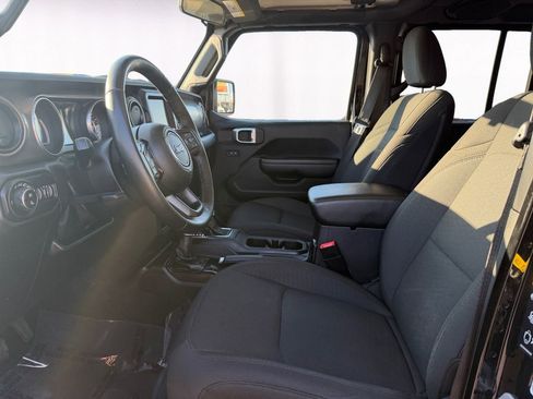 Used 2020 Jeep Gladiator Sport w/ Quick Order Package 24S image 9