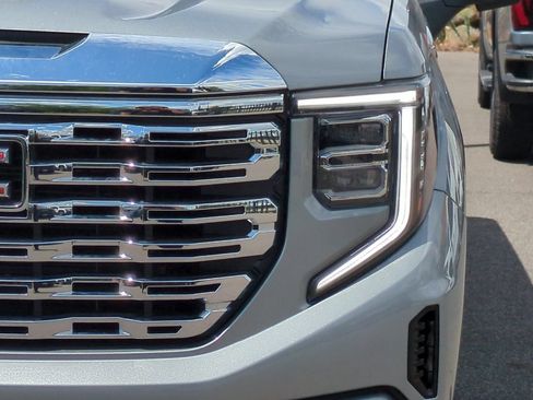 Used 2025 GMC Sierra 1500 Denali w/ Denali Carbonpro Edition AWD/4WD image 52