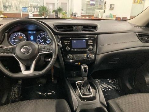 Used 2017 Nissan Rogue S AWD/4WD image 7