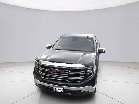 Used 2024 GMC Sierra 1500 SLT w/ X31 Off-Road Package image 35
