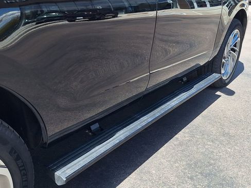 Used 2025 Lincoln Navigator Reserve AWD/4WD image 33