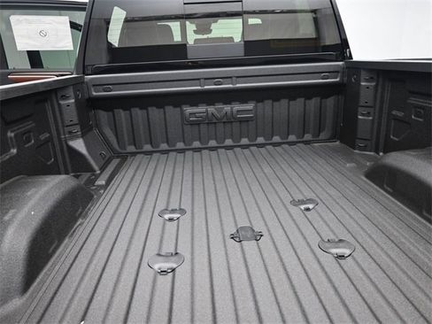 New 2026 GMC Sierra 2500 Denali Ultimate w/ LPO, Black Badging Package image 14